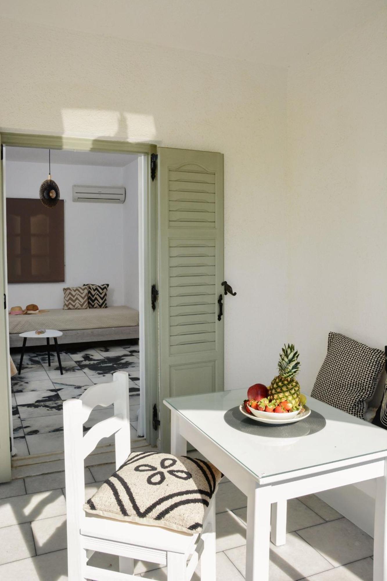 Aegean White Aparts Naxos City